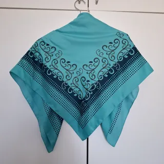 روسری ساتن