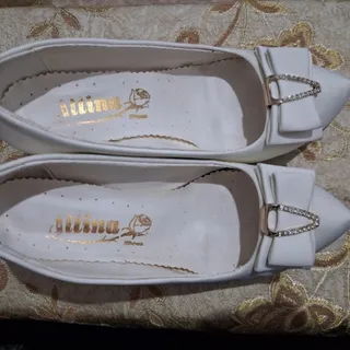 کفش مجلسی سفید شیری
