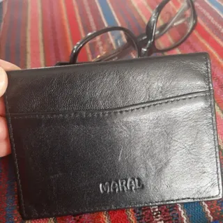 جاکارتی چرم مارال