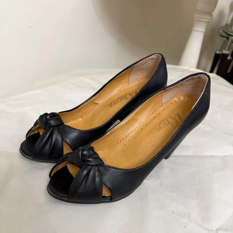 صندل پاشنه چرم