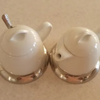 قوری و شکرپاش