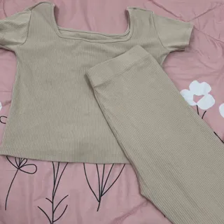 تیشرت و شلوار