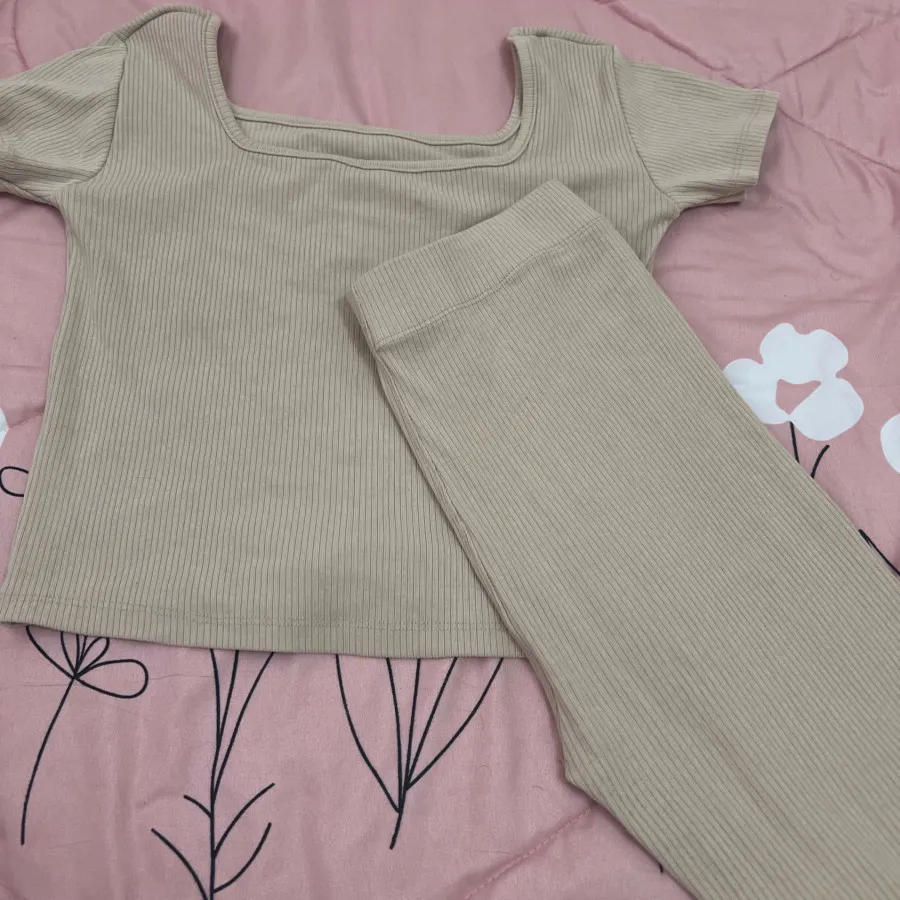 تیشرت و شلوار