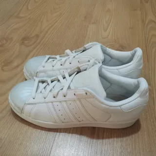 کفش آدیداس سفید