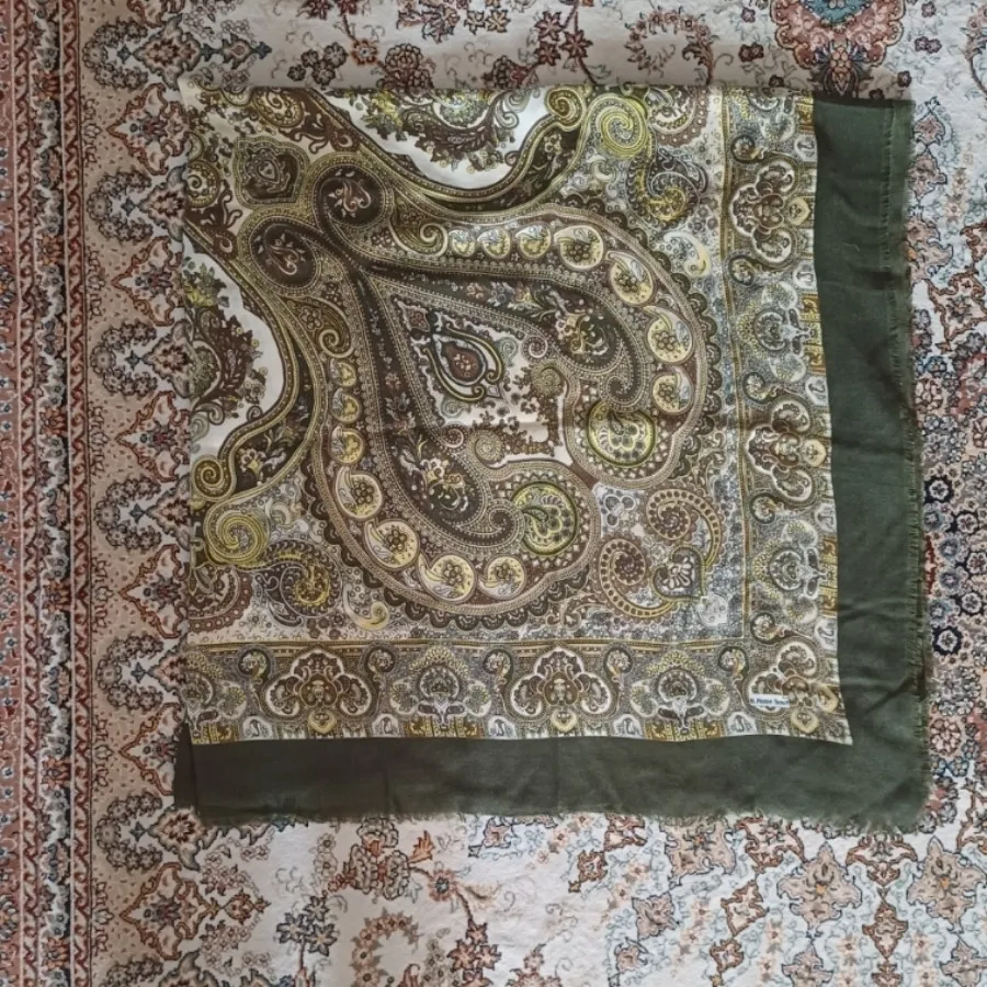 روسری بزرگ کاملا نو