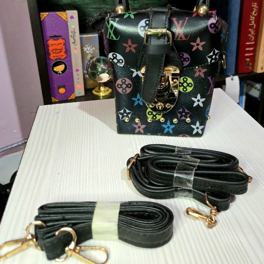 کیف صندوقی لویی ویتون