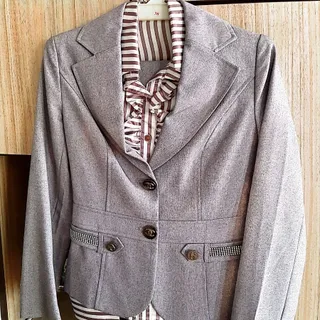 کت و شلوار و شومیز