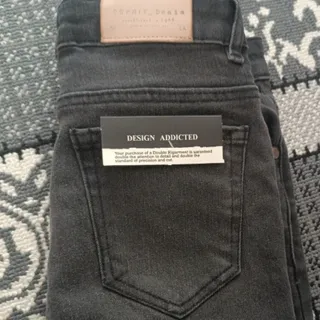 شلوار لی زغالی