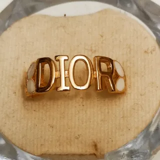 انگشترDior, کپی طلا