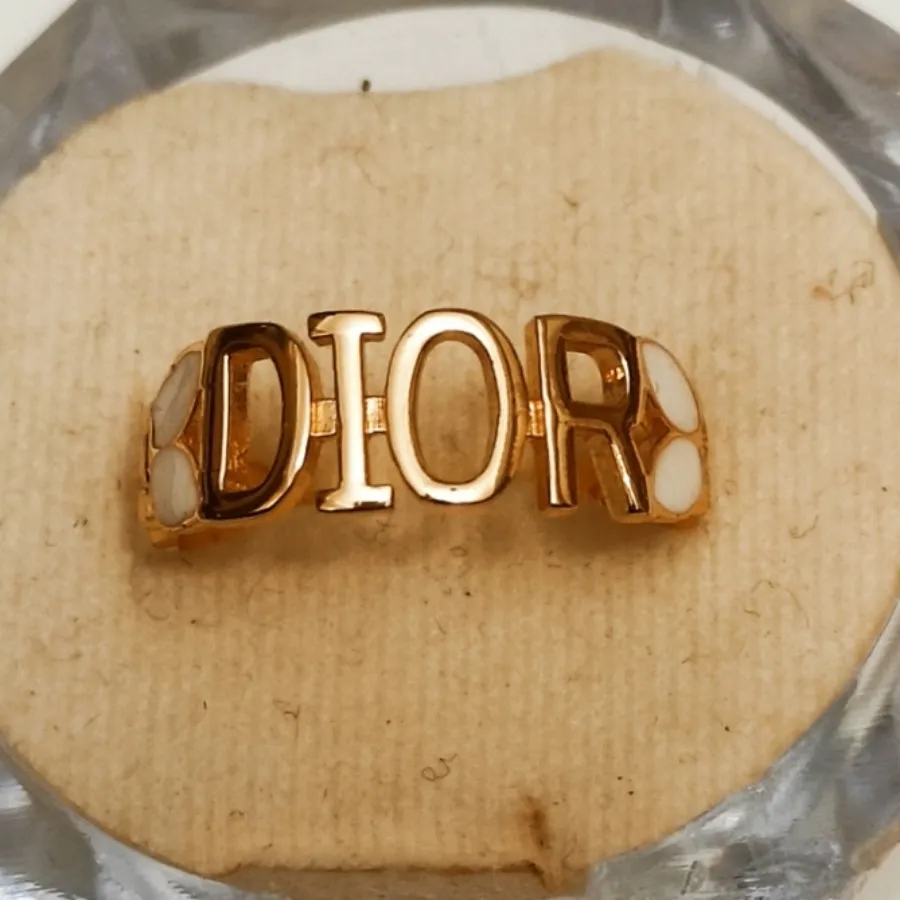 انگشترDior, کپی طلا