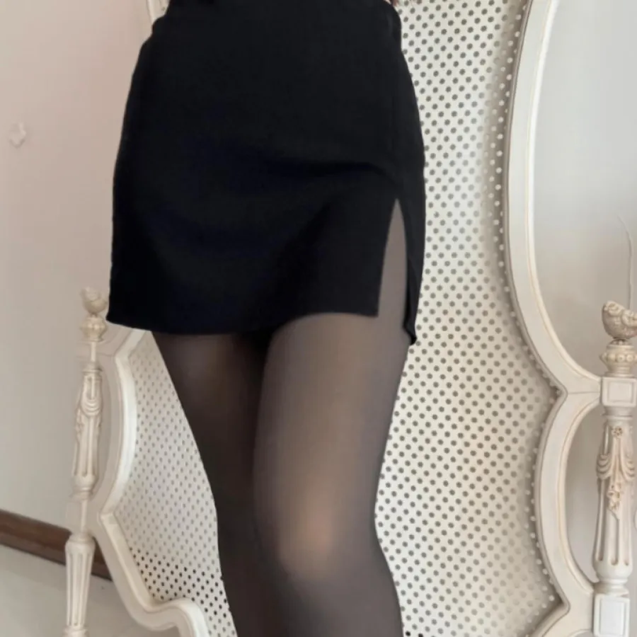 دامن چاکدار