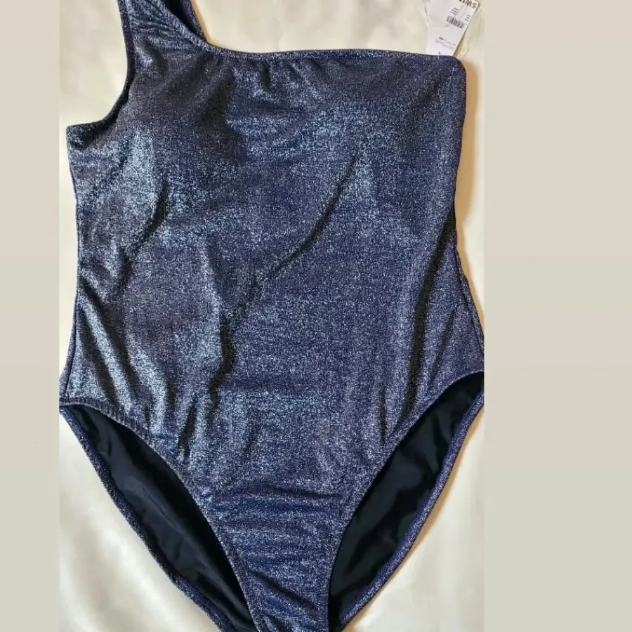 مایو یک تکه Cubus