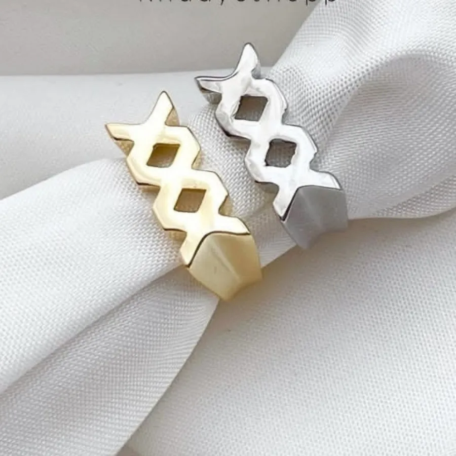 انگشتر نماد عشق