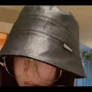 کلاه باکت چرم برند کره ای