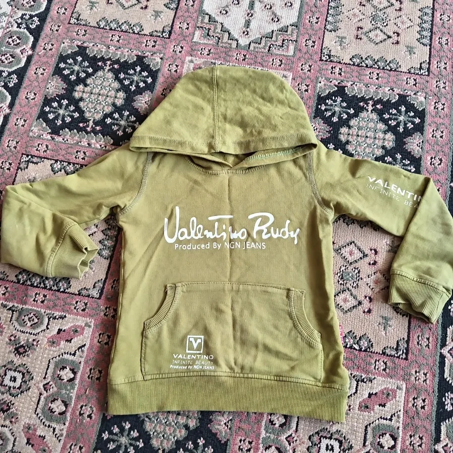 هودی بچگانه