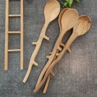 قاشق چوبی شاخه
