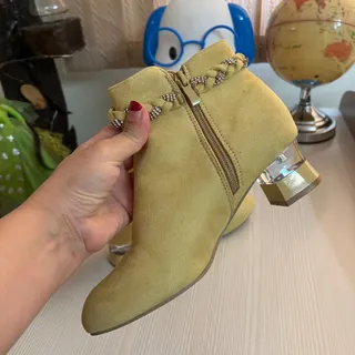 نیم بوت خارجی