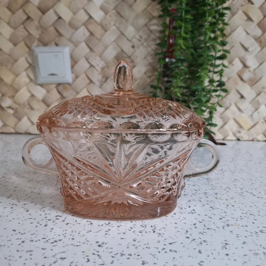 شکلات خوری صورتی شیشه ای