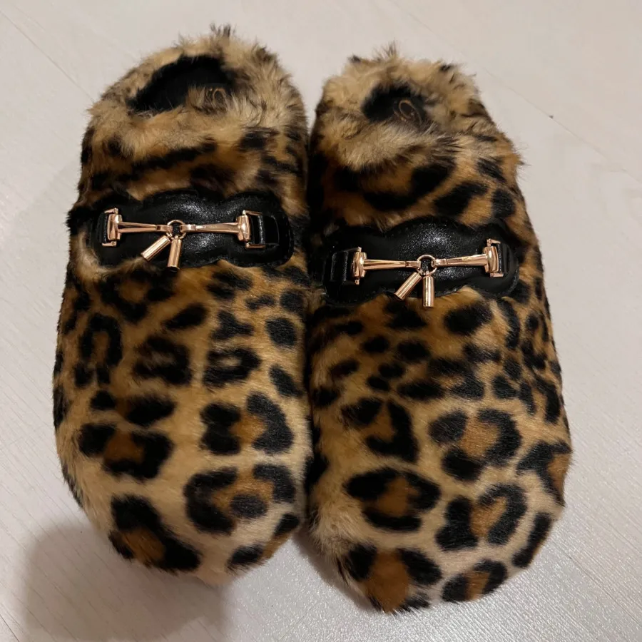 دمپایی پلنگی