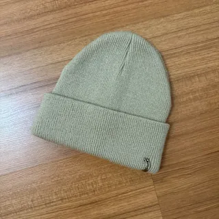 کلاه پیرسینگ دار