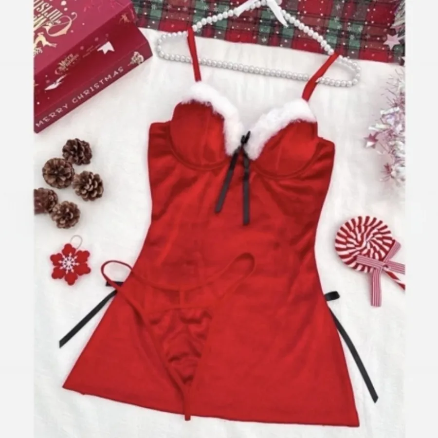 کاستوم فانتزی زنانه قرمز