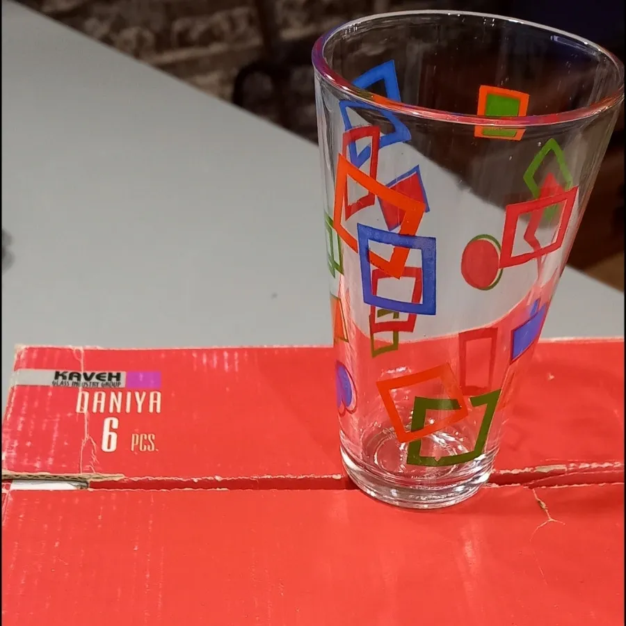 لیوان طرح دار