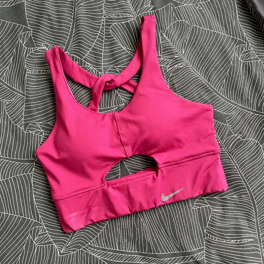 نیم تنه ورزشی سرخابی nike