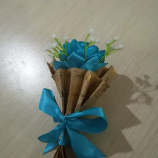 گل رز روبانی