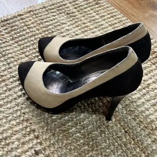 کفش پاشنه بلند