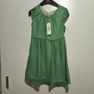 پیراهن عروسکی