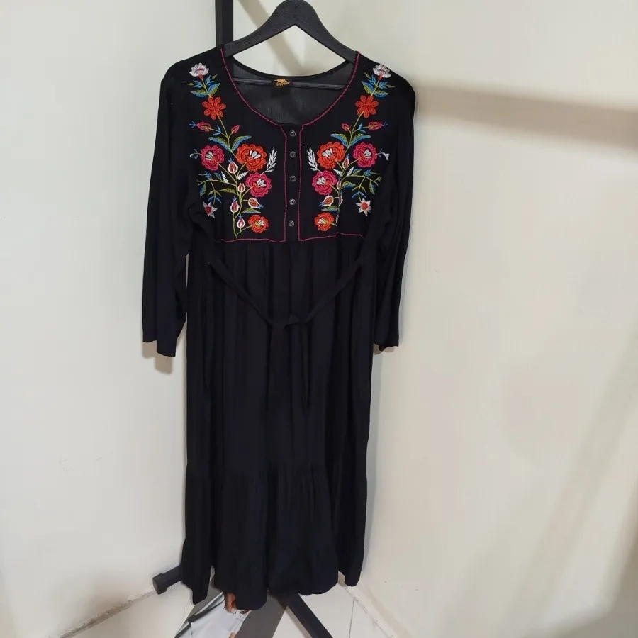 پیراهن بلند (مانتو)