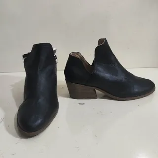 کفش برند دکتر شولز