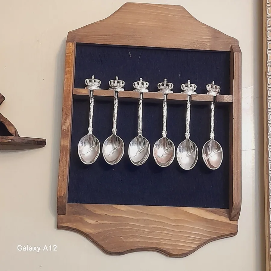 استند یا شلف با قاشق