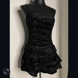 پیراهن مشکی مخمل