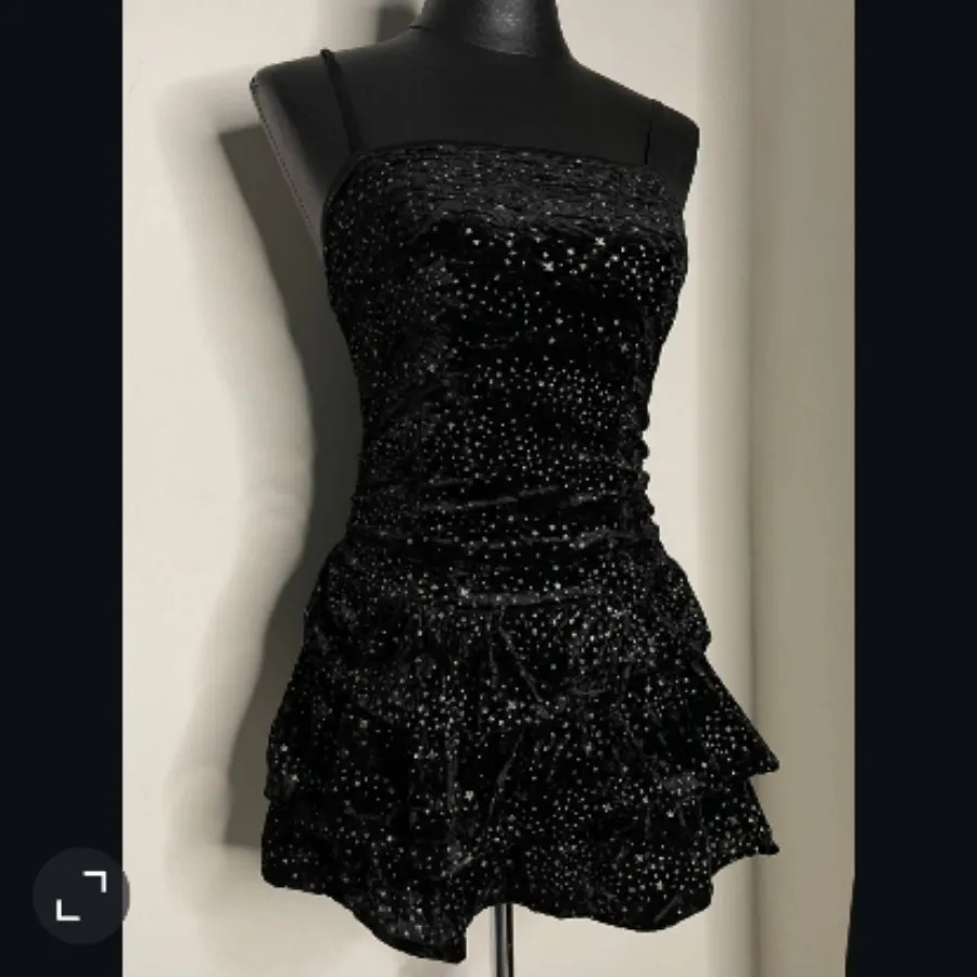 پیراهن مشکی مخمل