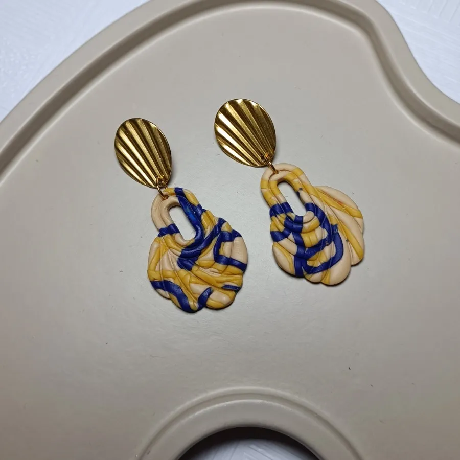 گوشواره پلیمری