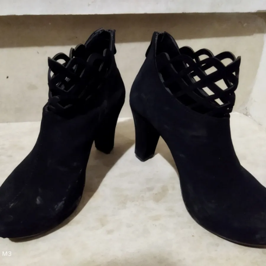 نیم بوت مخمل شیک