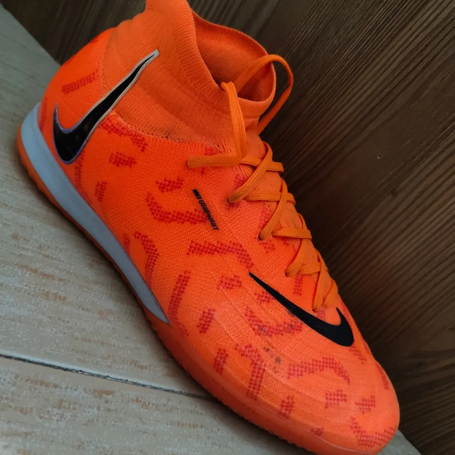 کفش فوتسال نایک