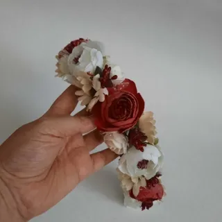 تاج گل کفشدوزک