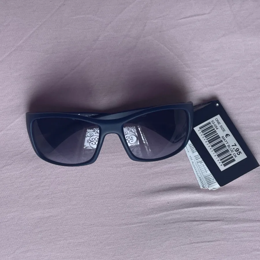 عینک آفتابی