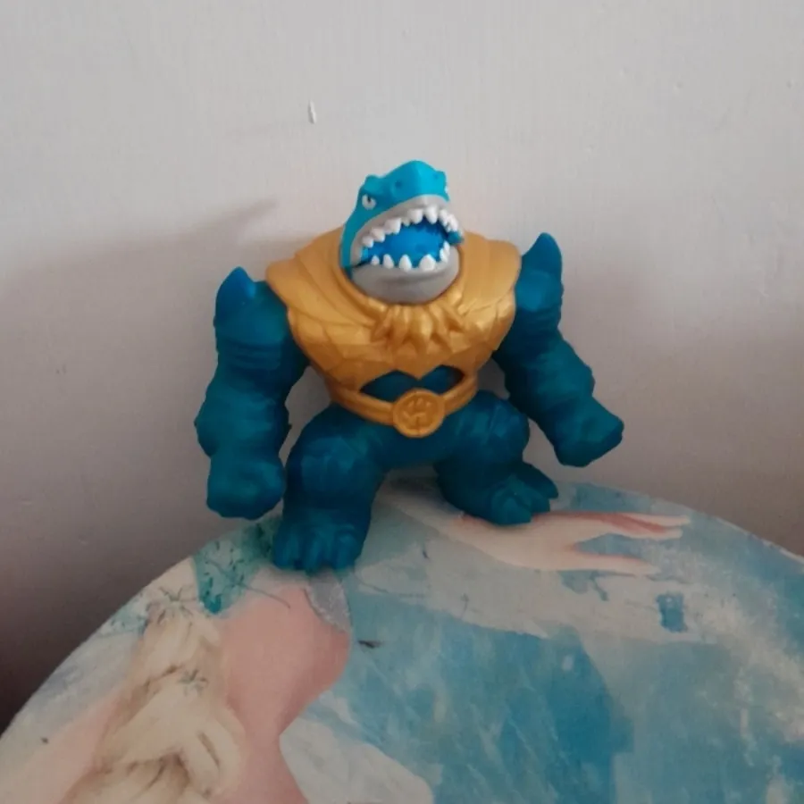 عروسک فیگور