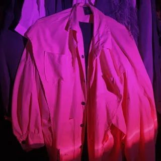 مانتو یا پیراهن صورتی