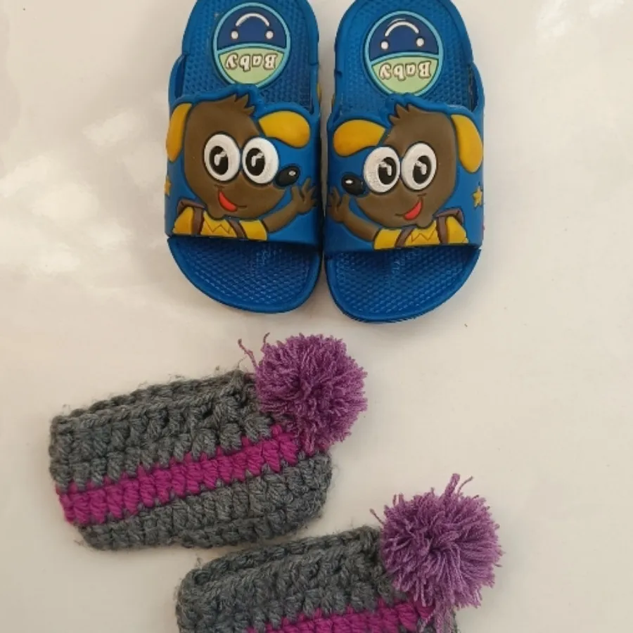 دمپایی و پاپوش باهم