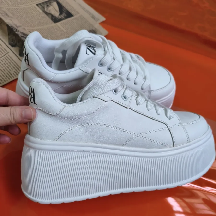 کتونی ونس لژ دار