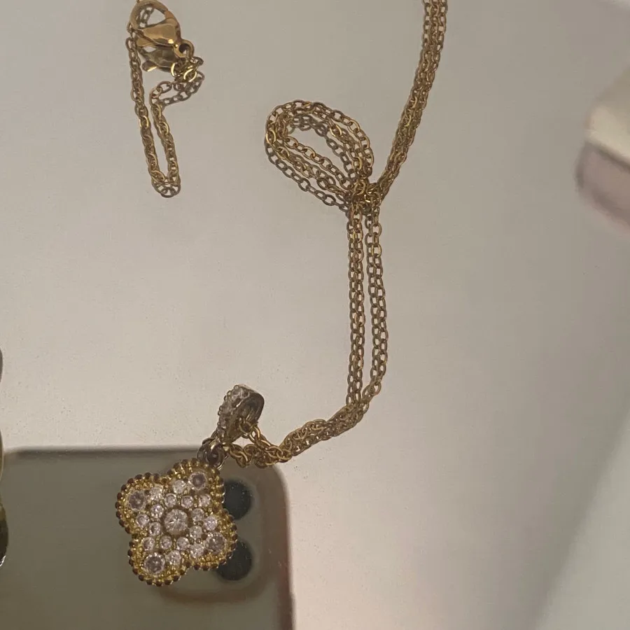 گردنبند ونکلیف نگینی