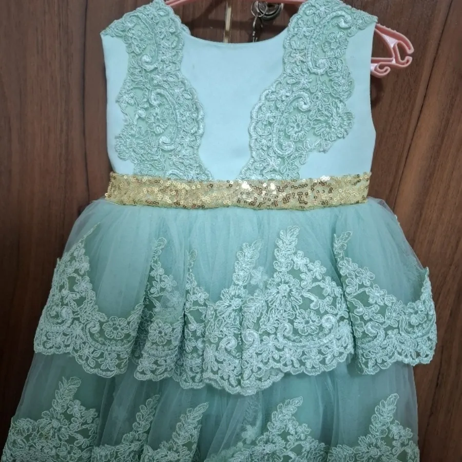 پیراهن دخترانه