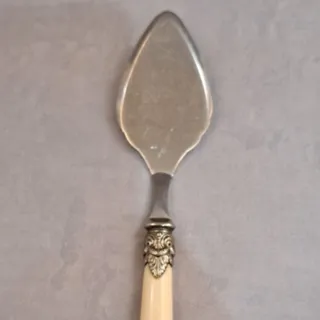 کاردک ایتالیا مارکدار