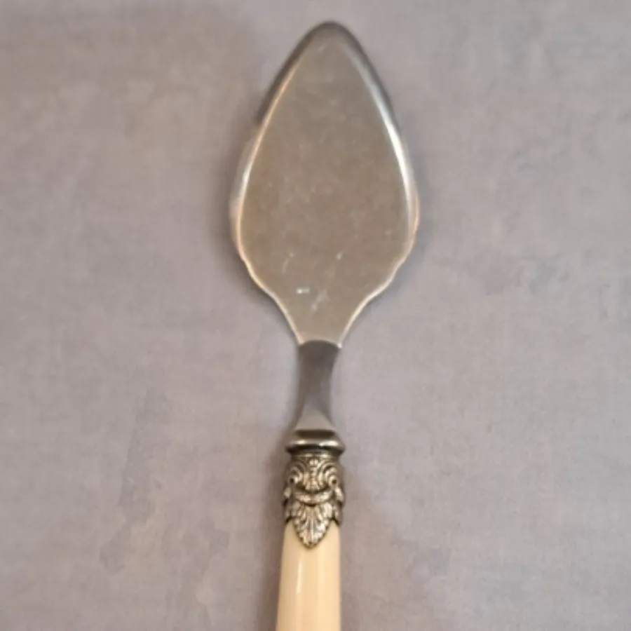 کاردک ایتالیا مارکدار