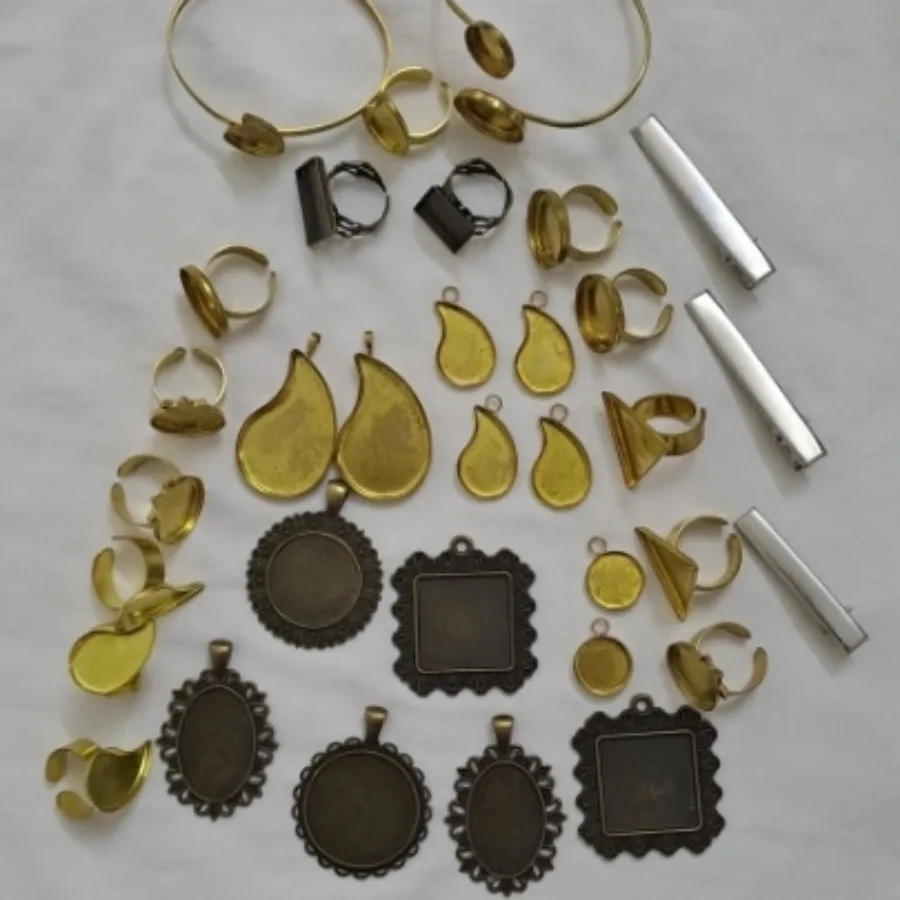 پایه زیورالات