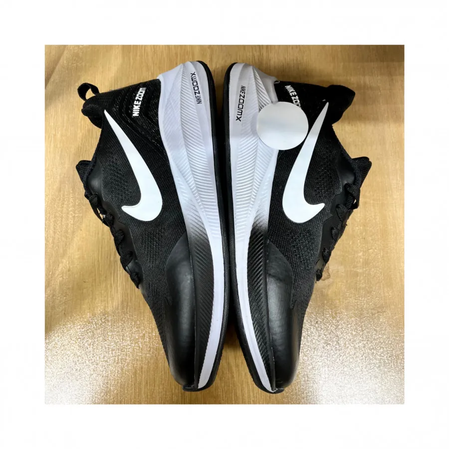 کفش نایک zoom x